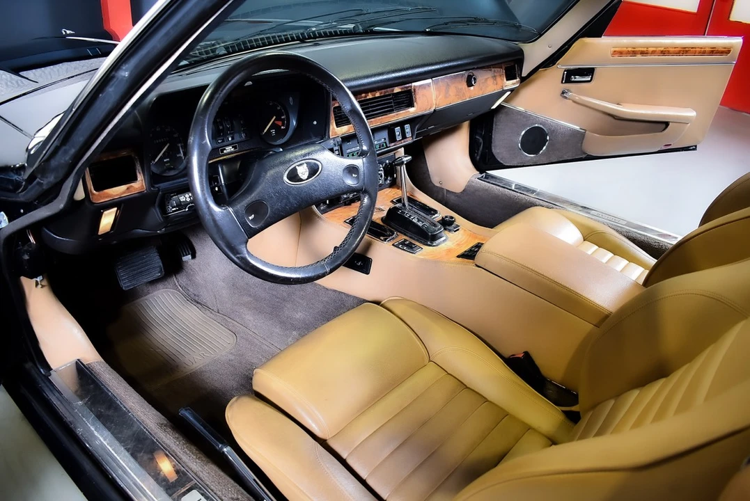 1989 Jaguar XJS Convertible - Image 28 of 30