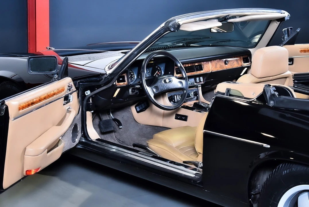 1989 Jaguar XJS Convertible - Image 22 of 30