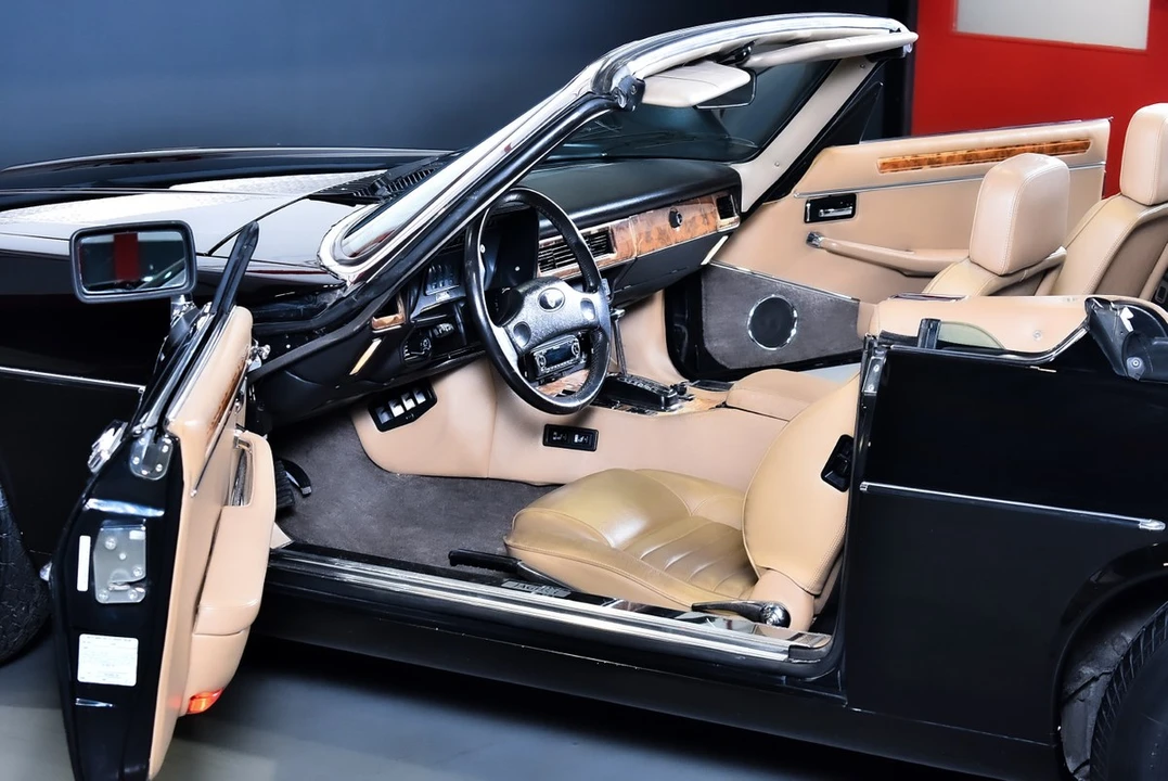 1989 Jaguar XJS Convertible - Image 23 of 30