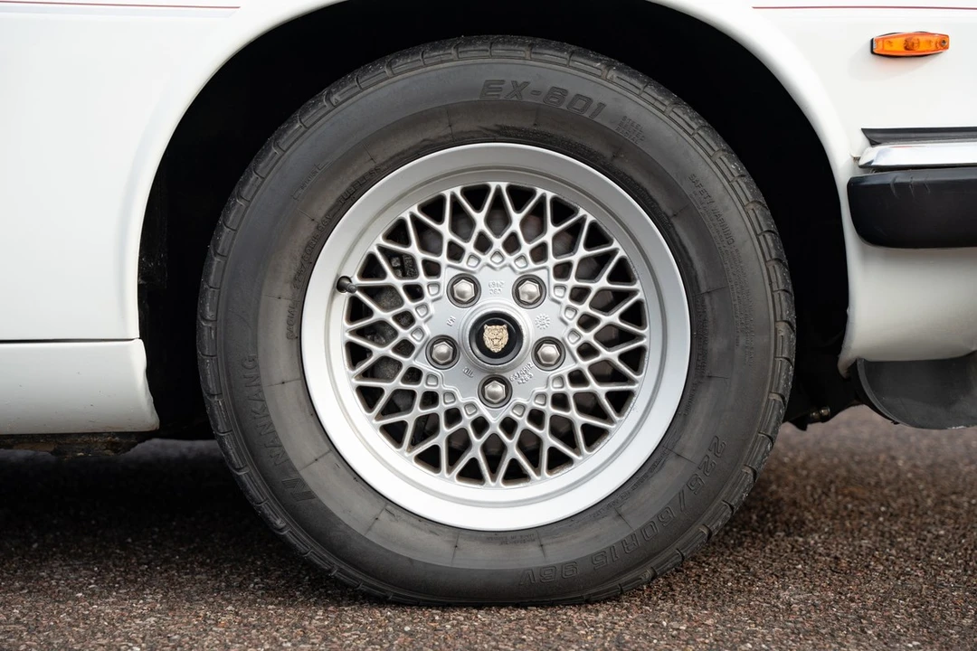 1989 Jaguar XJS Pre-Facelift V12 - Image 15 of 30