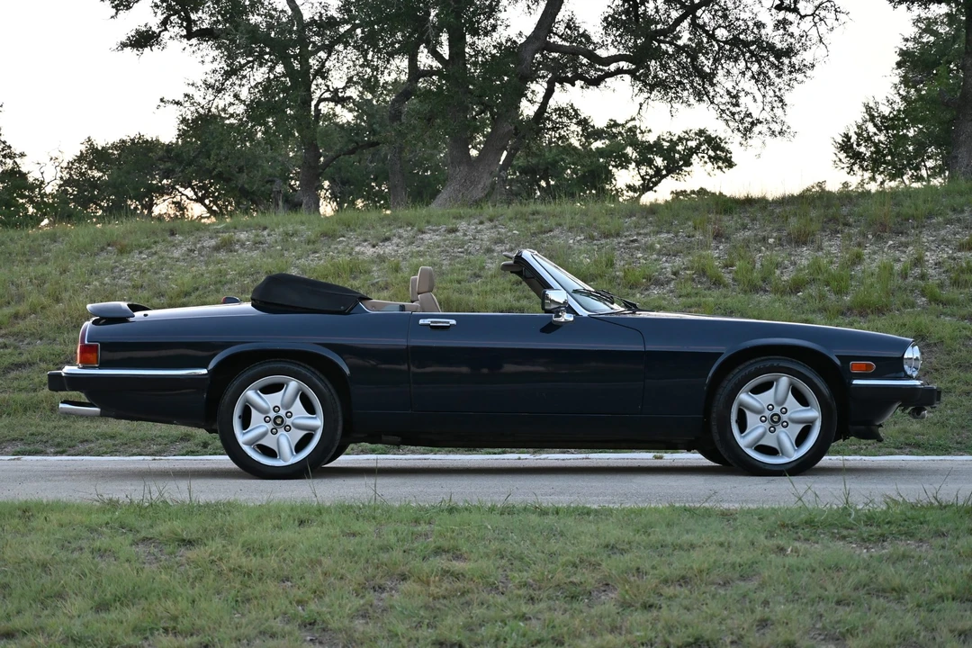 1989 Jaguar XJS Convertible - Image 9 of 31