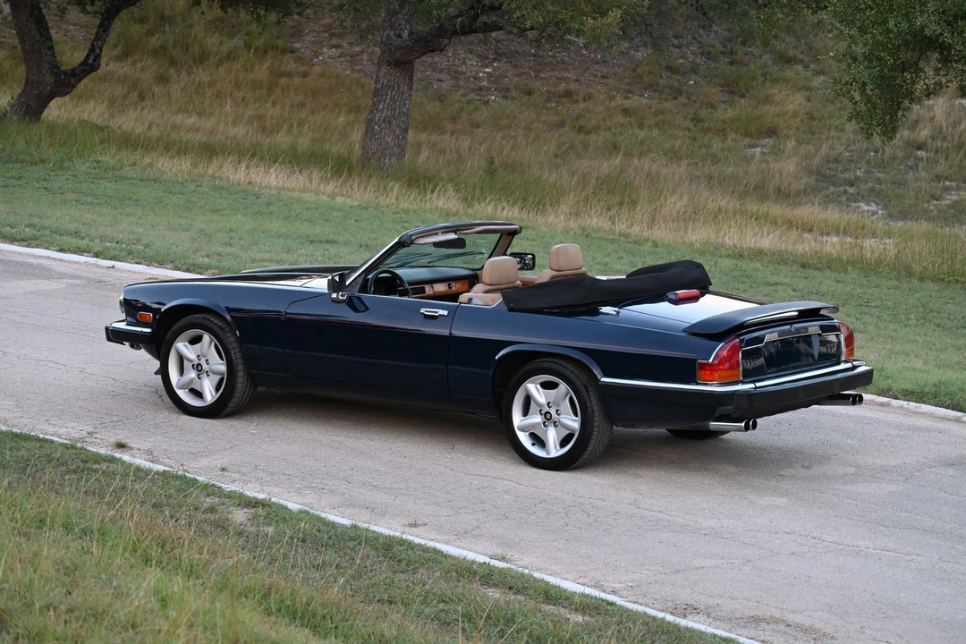 1989 Jaguar XJS Convertible - Image 14 of 31