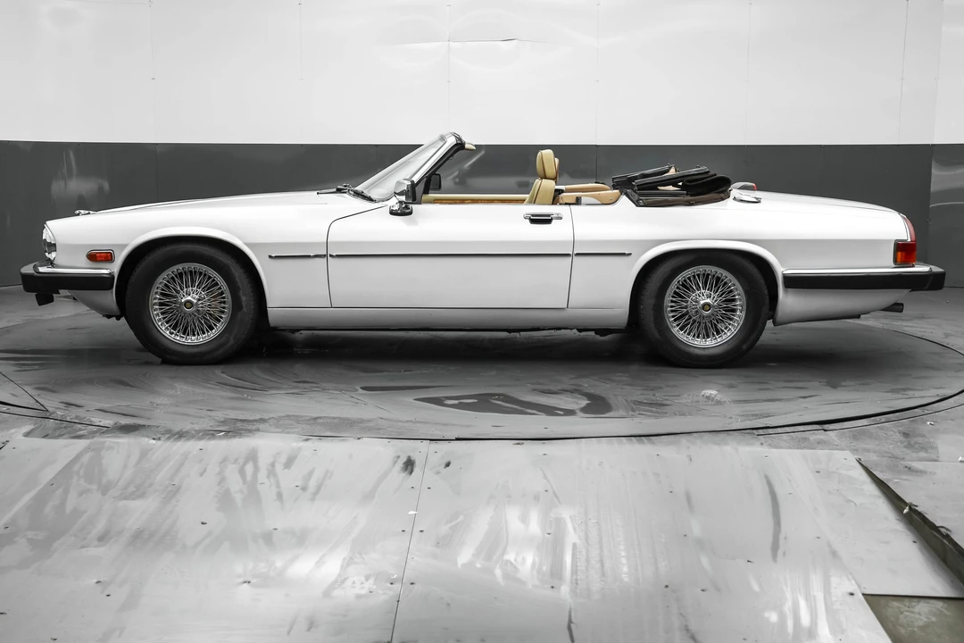 1989 Jaguar XJS Convertible - Image 10 of 31