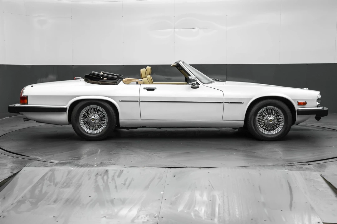 1989 Jaguar XJS Convertible - Image 14 of 31