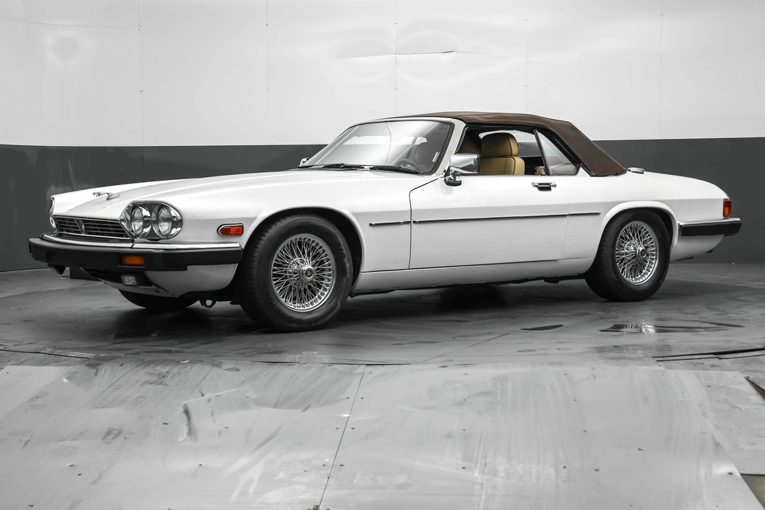 1989 Jaguar XJS Convertible - Image 2 of 31