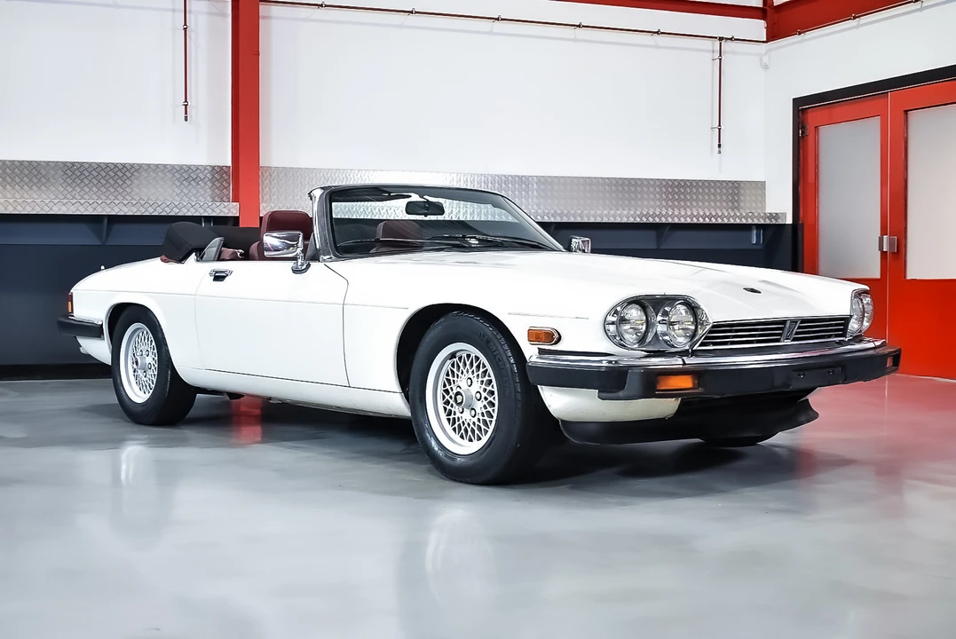 1989 Jaguar XJS Convertible - Image 2 of 31