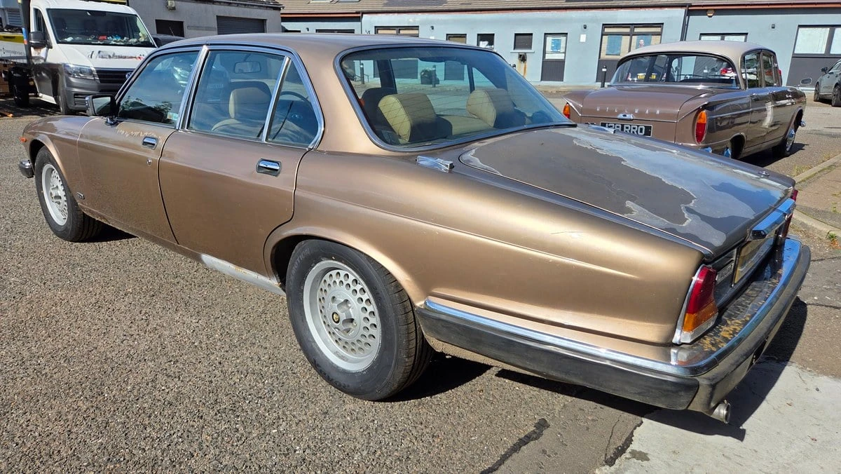 1989 Jaguar XJ Series 3 - Image 9 of 30