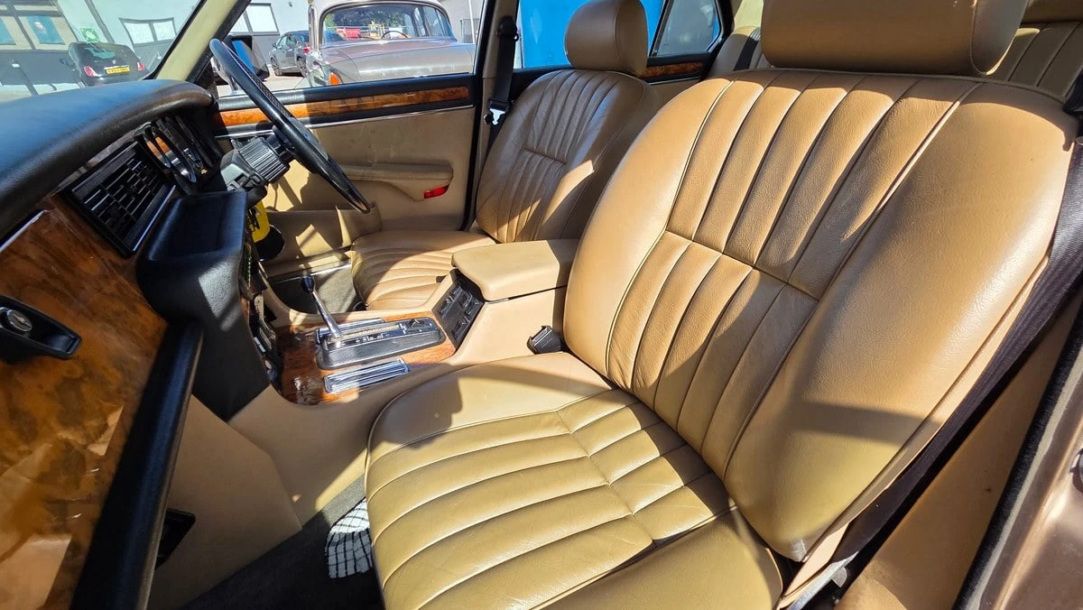 1989 Jaguar XJ Series 3 - Image 2 of 30