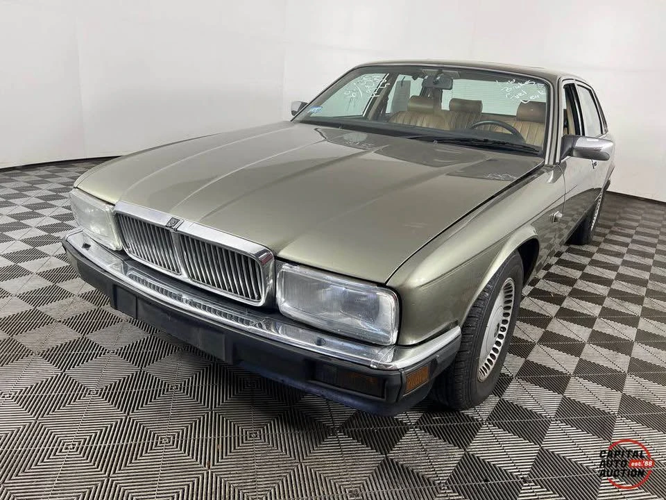 1989 Jaguar - Image 5 of 13