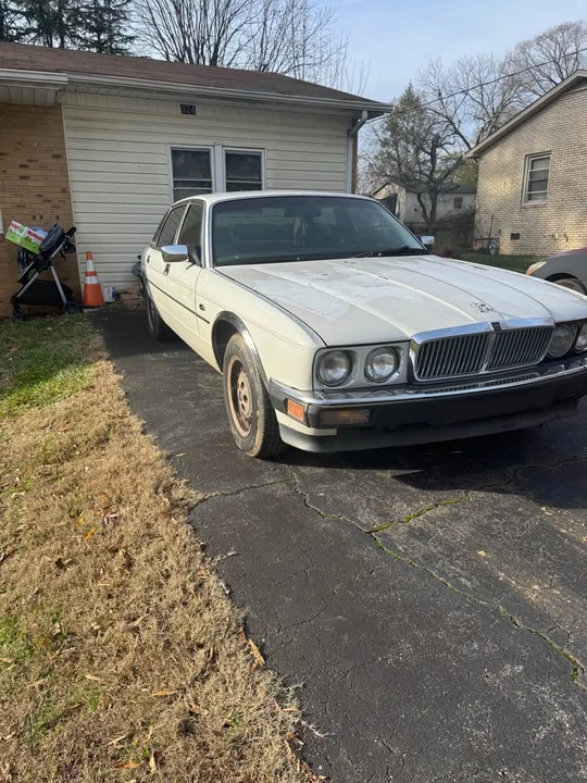 1989 Jaguar XJ40 XJ - Image 2 of 7