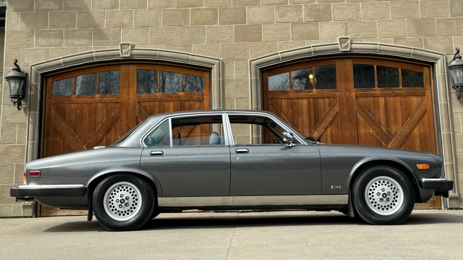 1989 Jaguar XJ Series 3 - Image 2 of 31