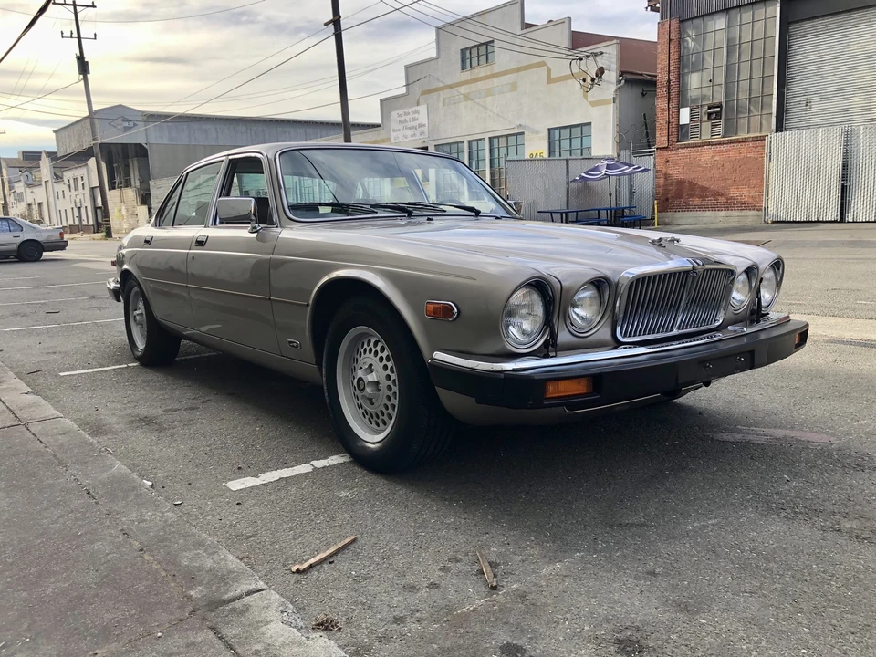 1989 Jaguar XJ Series 3 - Image 16 of 31