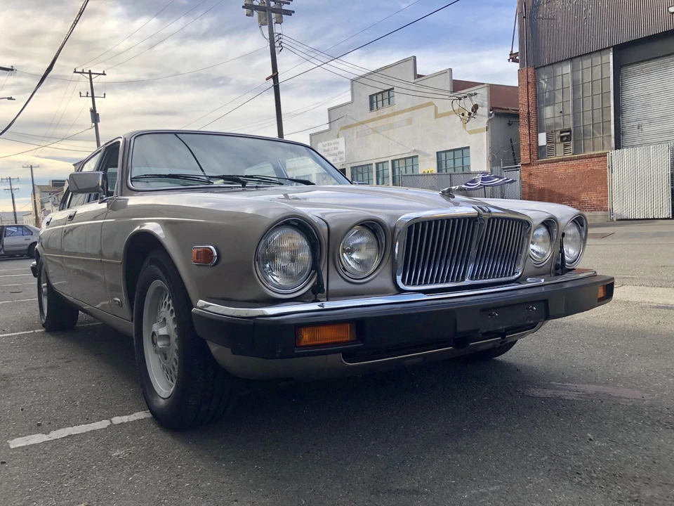 1989 Jaguar XJ Series 3 - Image 17 of 31