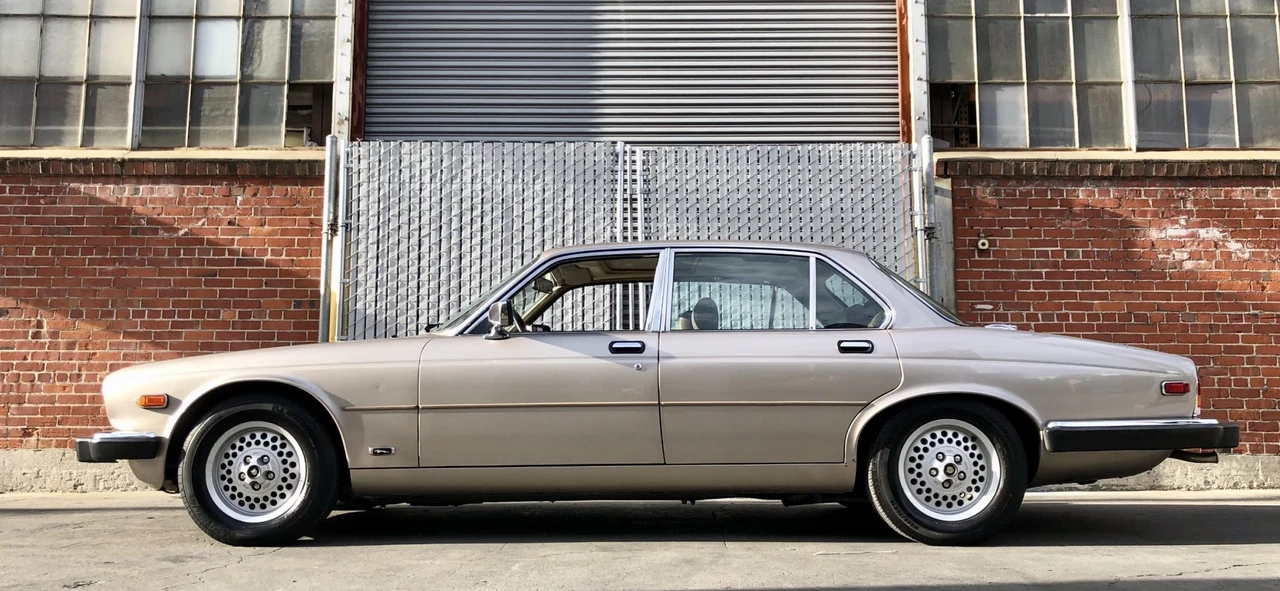 1989 Jaguar XJ Series 3 - Image 8 of 31