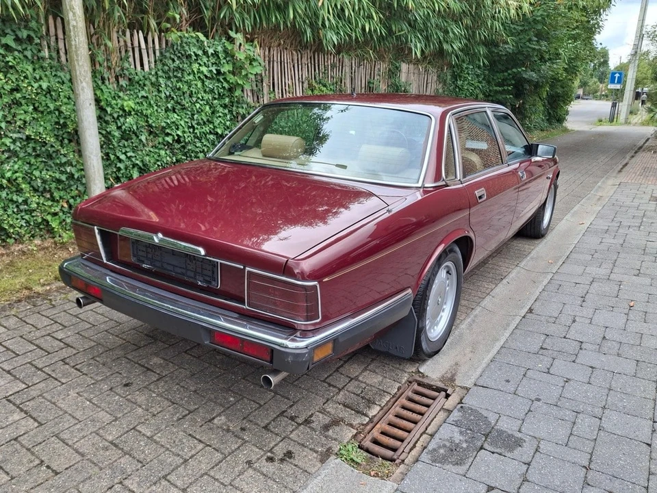 1989 Jaguar XJ40 XJ - Image 9 of 30