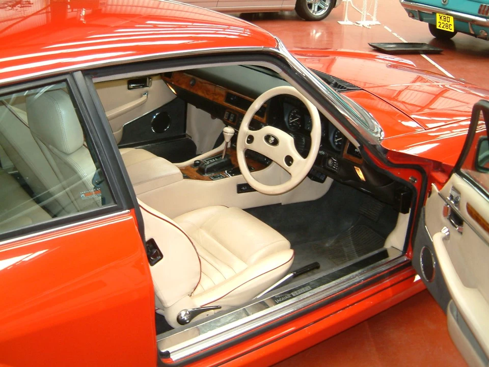 1989 Jaguar XJ-S TWR - Image 2 of 2