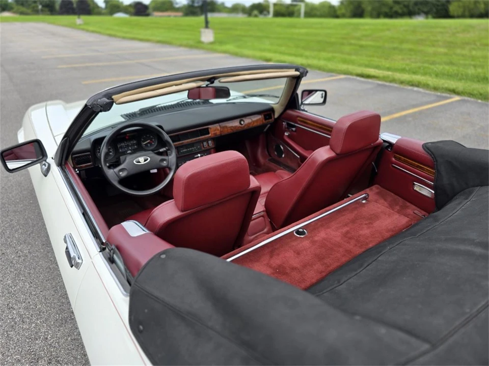 1989 Jaguar XJS - Image 29 of 31