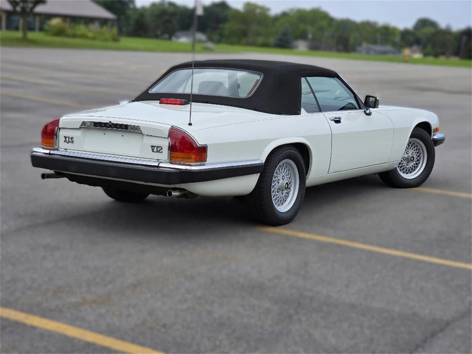 1989 Jaguar XJS - Image 17 of 31