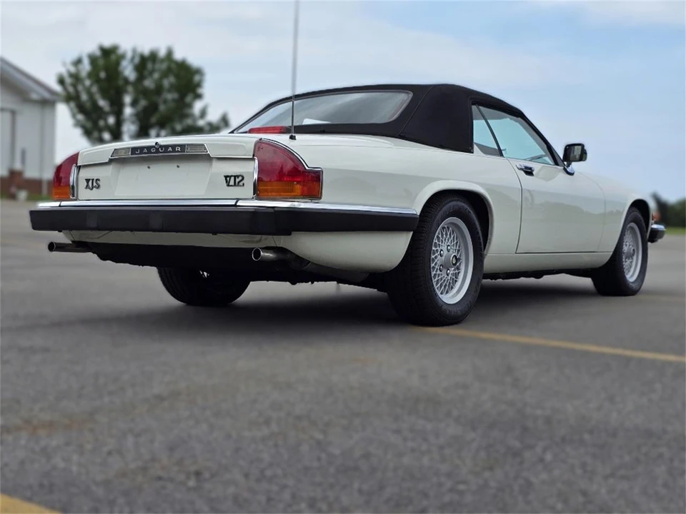 1989 Jaguar XJS - Image 23 of 31