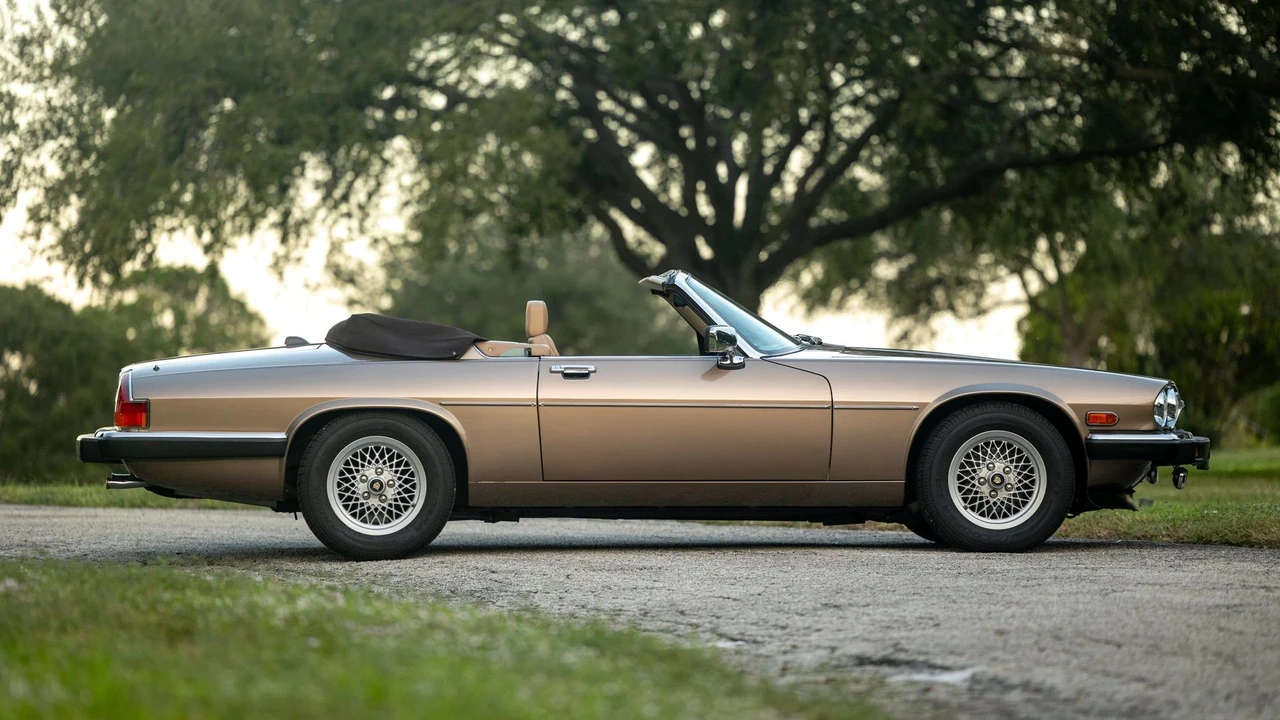 1989 Jaguar XJS Convertible - Image 15 of 31