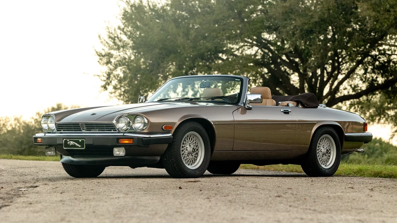 1989 Jaguar XJS Convertible - Image 13 of 31