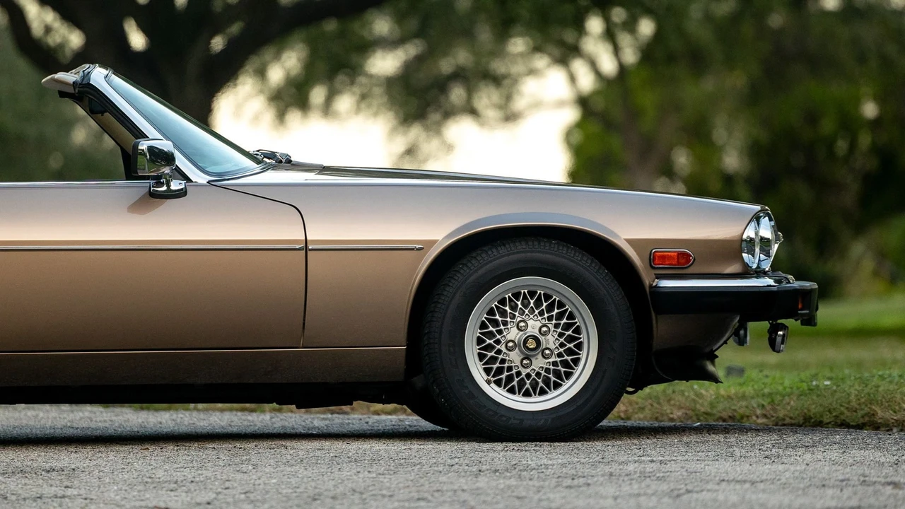 1989 Jaguar XJS Convertible - Image 18 of 31