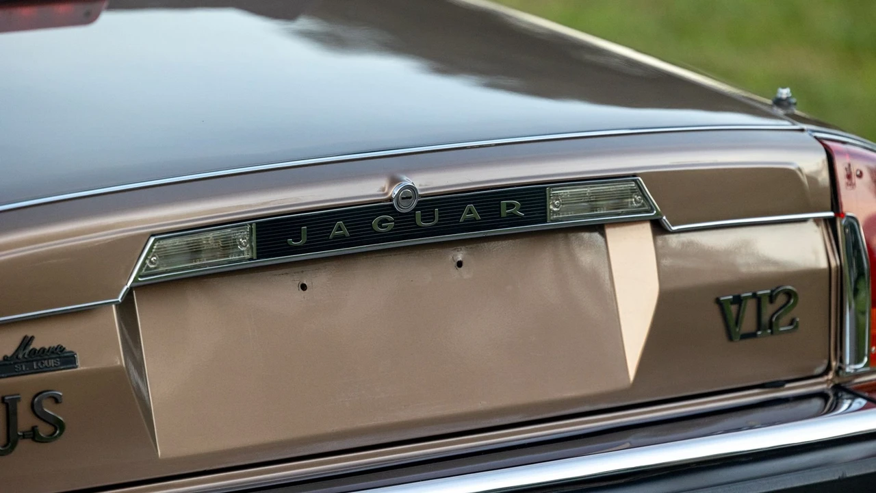 1989 Jaguar XJS Convertible - Image 25 of 31