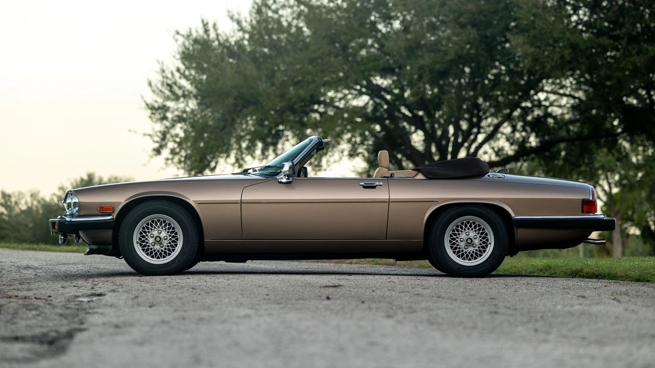 1989 Jaguar XJS Convertible - Image 14 of 31