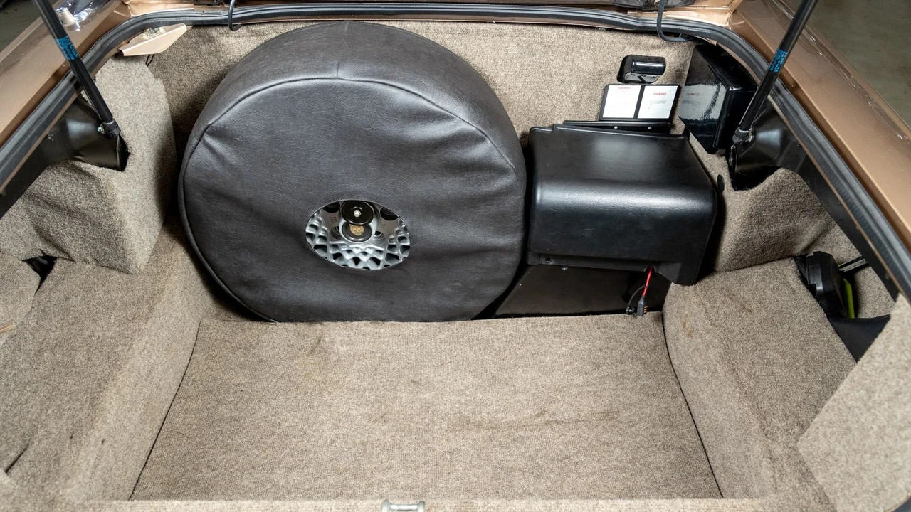 1989 Jaguar XJS Convertible - Image 10 of 31