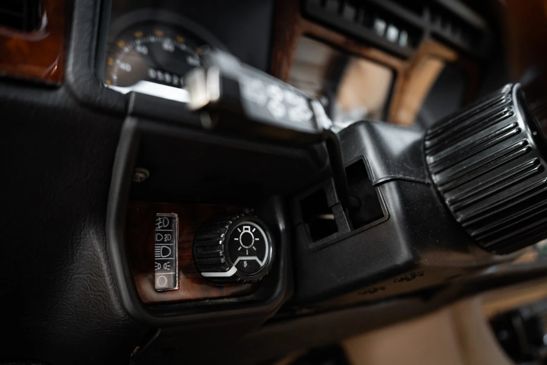 1989 Jaguar XJS Pre-Facelift V12 - Image 25 of 30