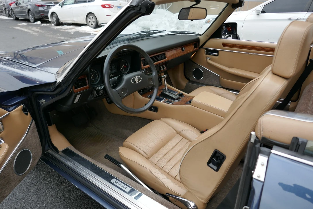 1989 Jaguar XJS - Image 17 of 21