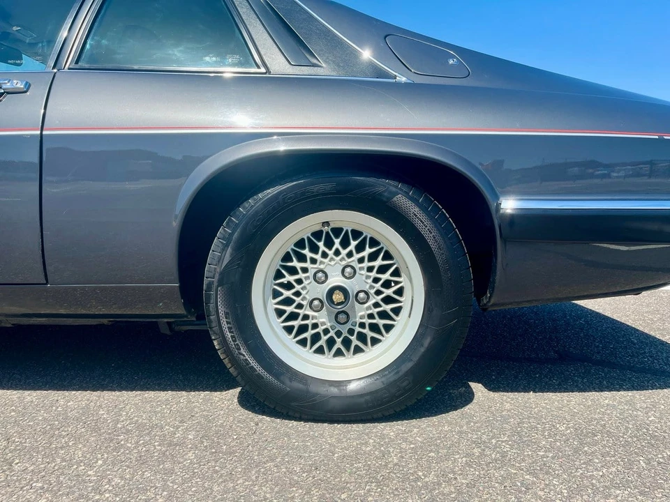 1989 Jaguar XJS - Image 16 of 31