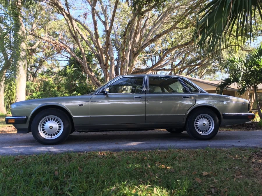 1989 Jaguar XJS - Image 2 of 11