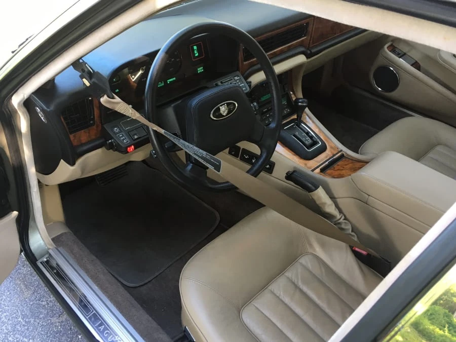 1989 Jaguar XJS - Image 3 of 11