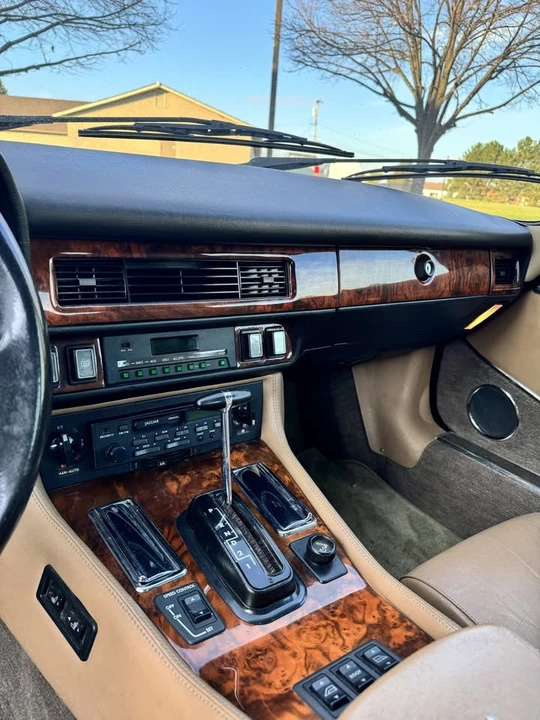 1989 Jaguar XJS - Image 14 of 17