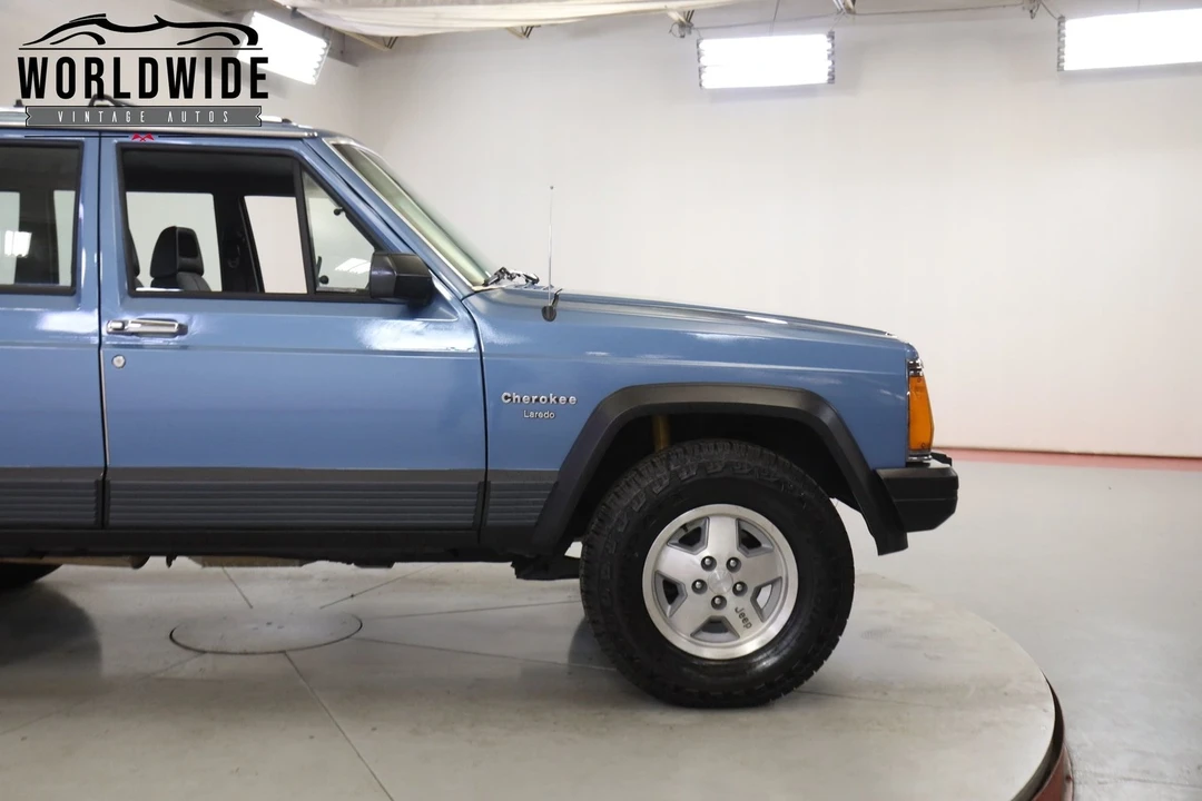 1989 Jeep XJ Cherokee - Image 8 of 12