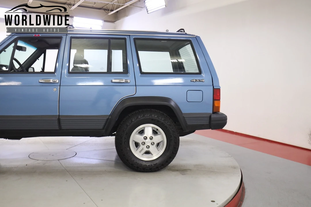 1989 Jeep XJ Cherokee - Image 10 of 12