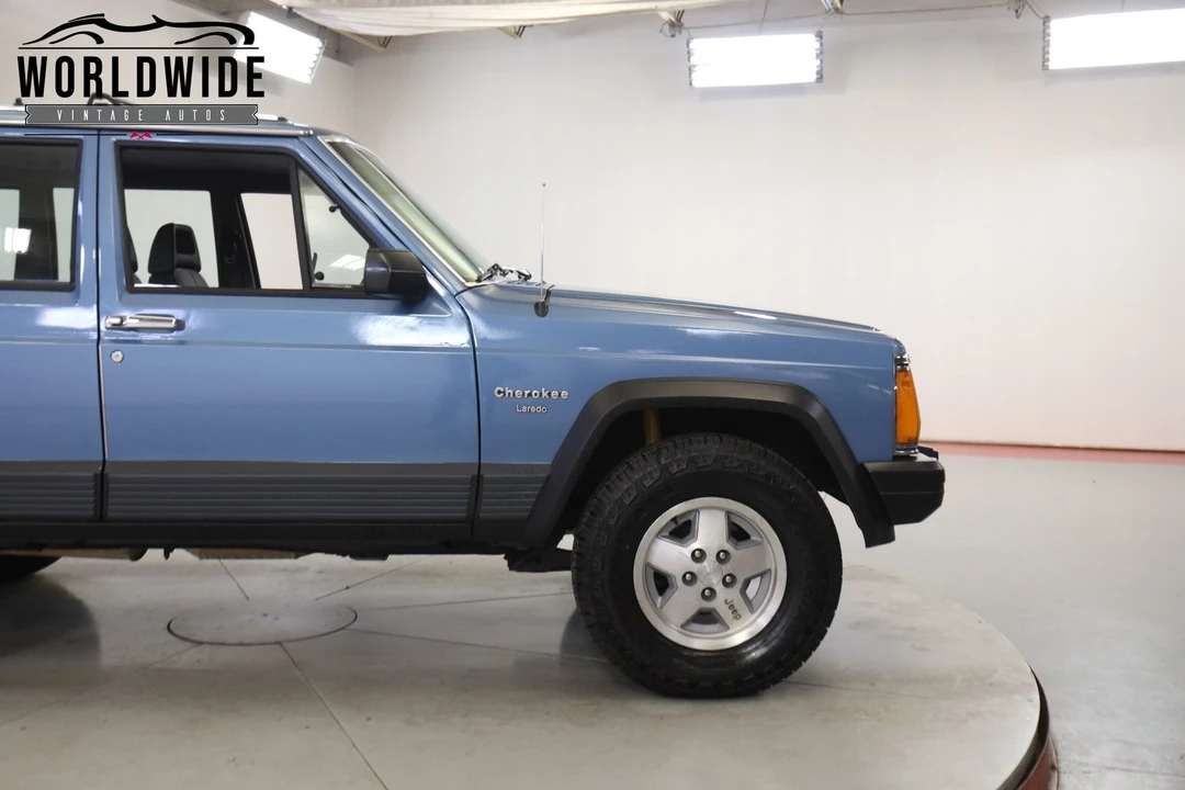 1989 Jeep XJ Cherokee - Image 8 of 12