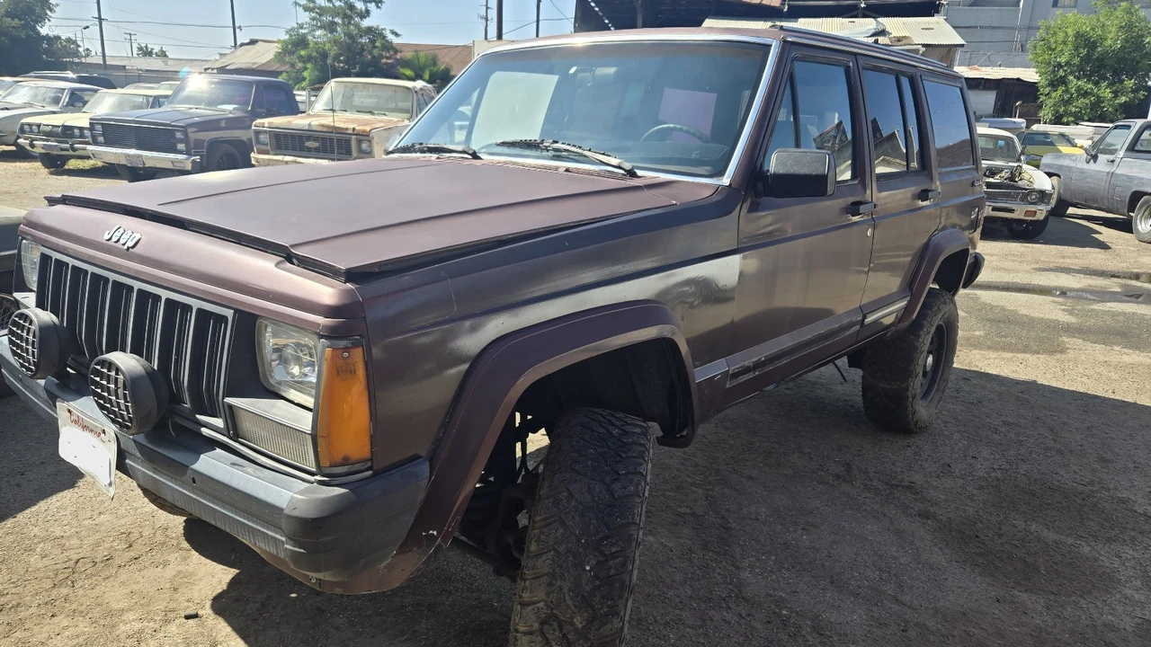 1989 Jeep XJ Cherokee - Image 3 of 9