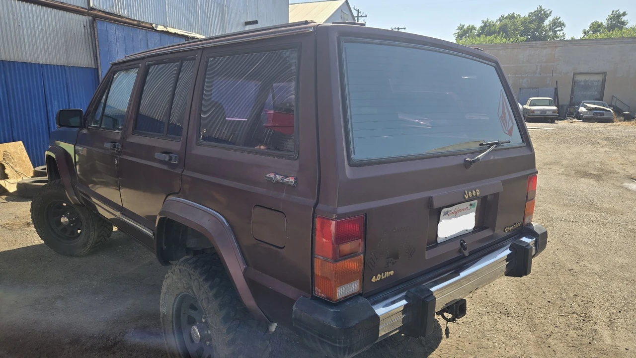 1989 Jeep XJ Cherokee - Image 4 of 9