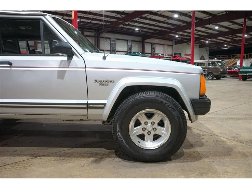 1989 Jeep XJ Cherokee - Image 11 of 31