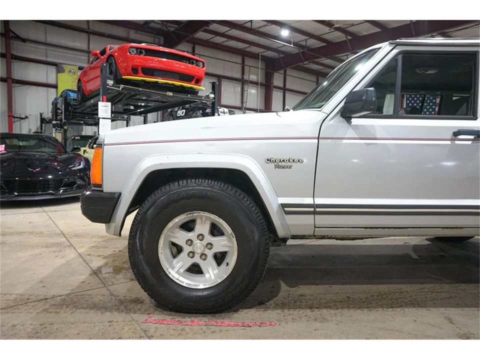 1989 Jeep XJ Cherokee - Image 3 of 31