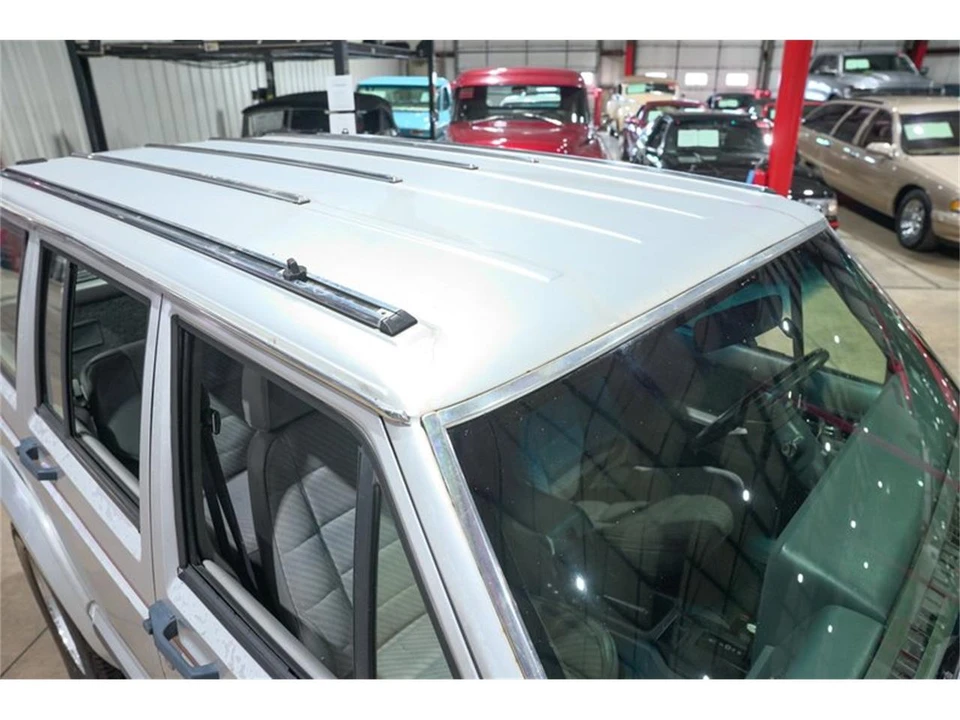 1989 Jeep XJ Cherokee - Image 19 of 31