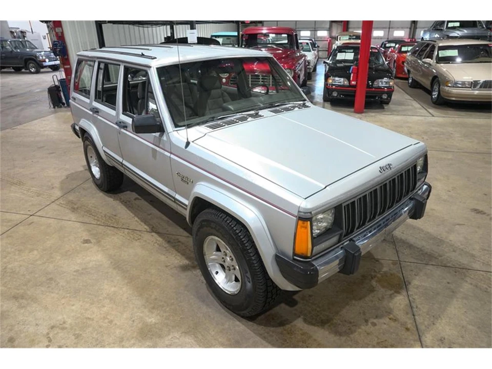 1989 Jeep XJ Cherokee - Image 14 of 31