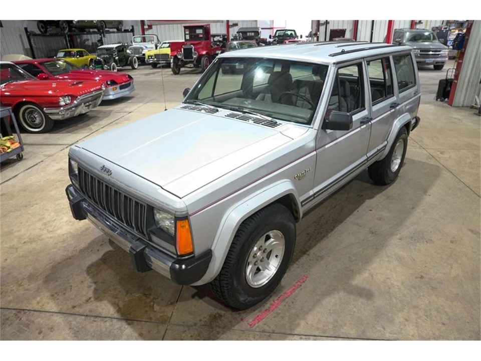1989 Jeep XJ Cherokee - Image 15 of 31