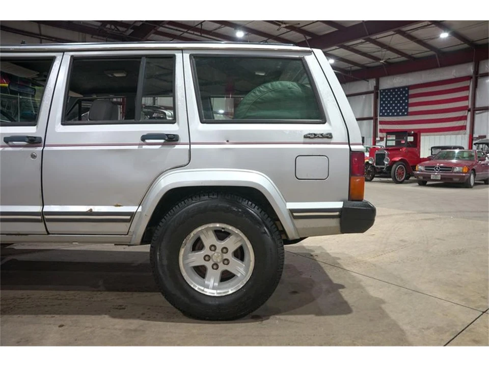 1989 Jeep XJ Cherokee - Image 5 of 31