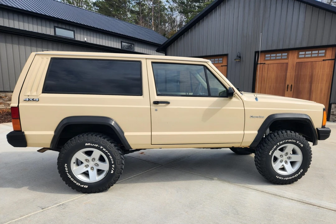 1989 Jeep XJ Cherokee - Image 10 of 31