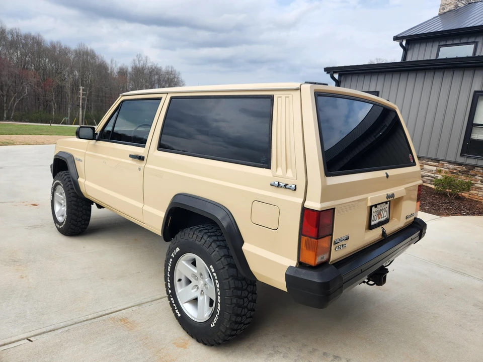 1989 Jeep XJ Cherokee - Image 15 of 31