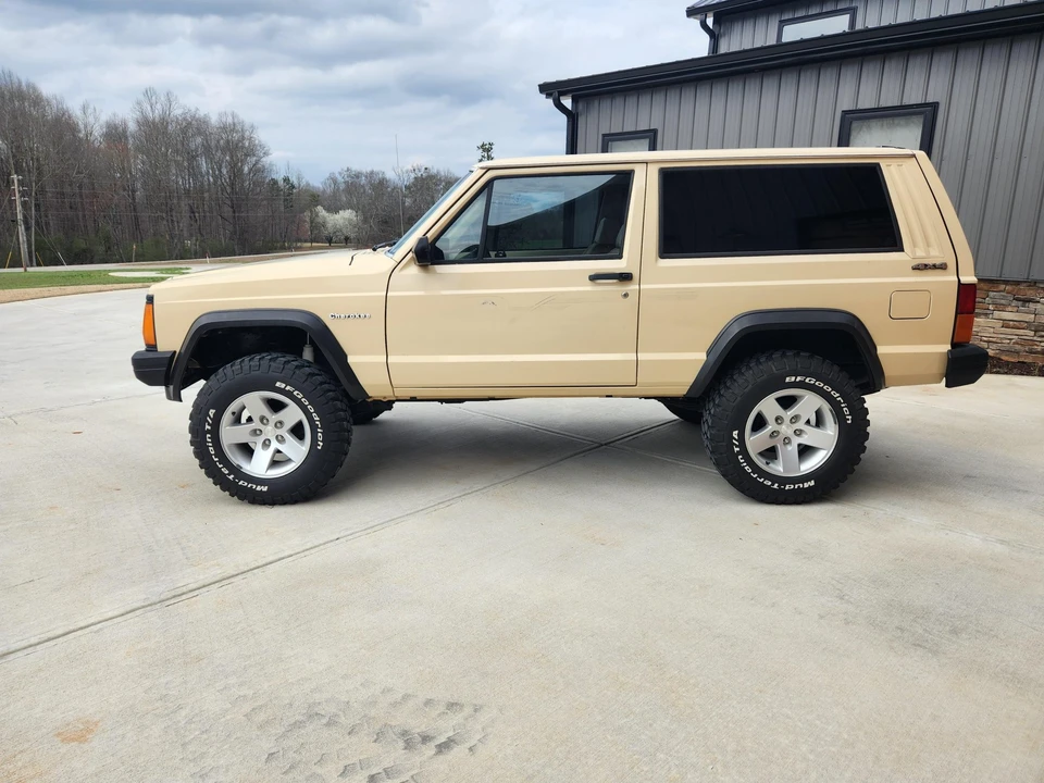 1989 Jeep XJ Cherokee - Image 16 of 31