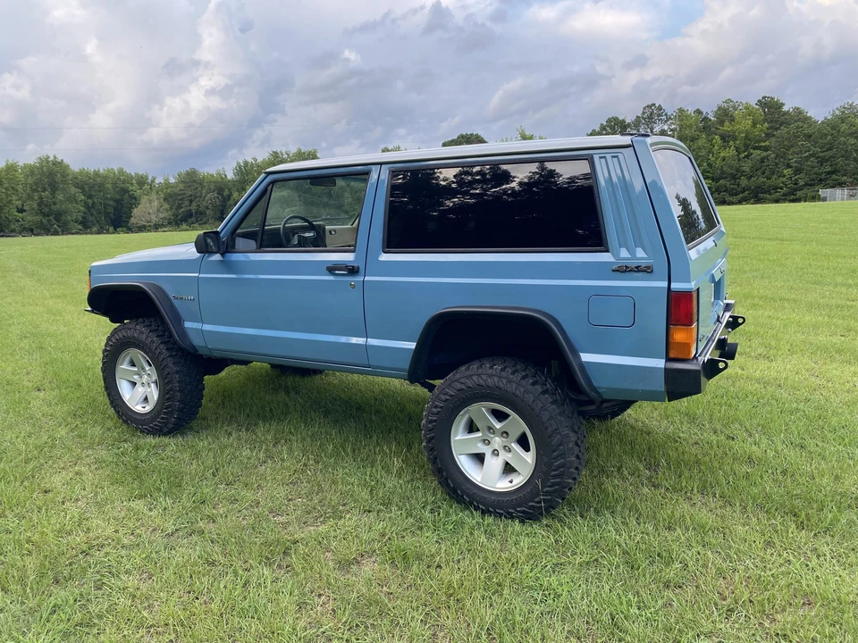 1989 Jeep XJ Cherokee - Image 10 of 31